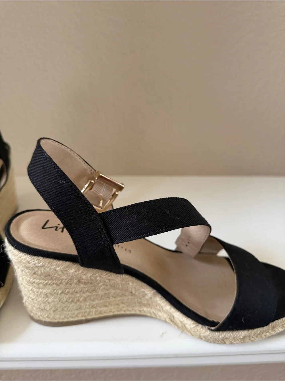 Life Stride sleek black